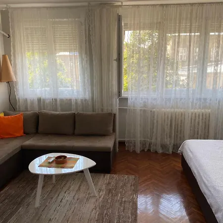 Apartment Dada Center Of